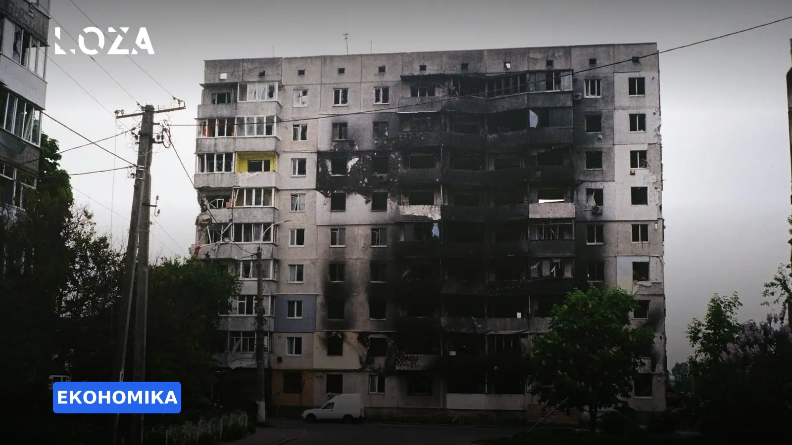 Російські дони пошкодили дві автозаправки в різних районах Києва